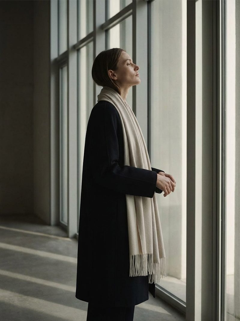 Cashmere Scarf in Ivory